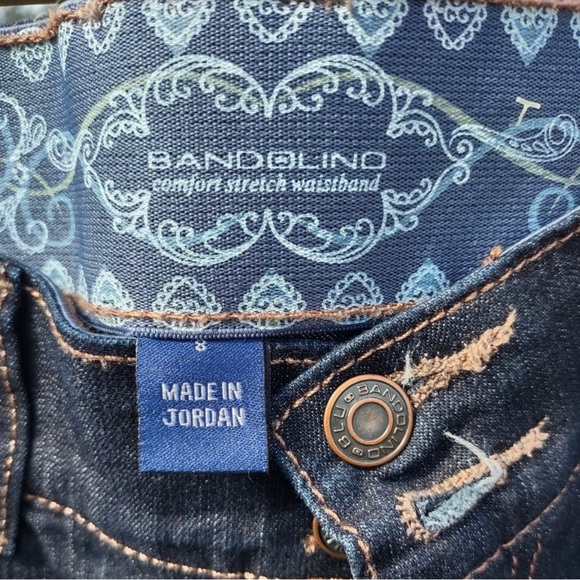 Bandolino Cropped Jeans - Picture 3 of 4